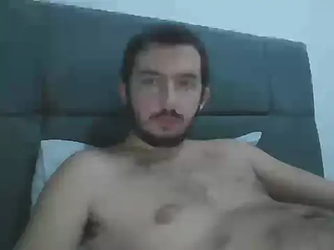 Snapshot of laynufff chatting on November 5, 2025, 5:05 pm laynufff online show from November 5, 2025, 5:05 pm