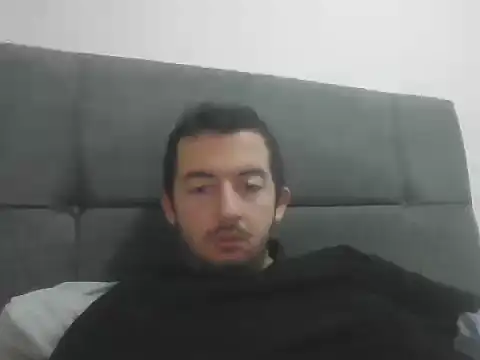 Snapshot of laynufff chatting on November 16, 2025, 7:02 am laynufff online show from November 16, 2025, 7:02 am