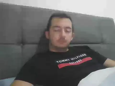 Snapshot of laynufff chatting on October 19, 2025, 3:04 pm laynufff online show from October 19, 2025, 3:04 pm