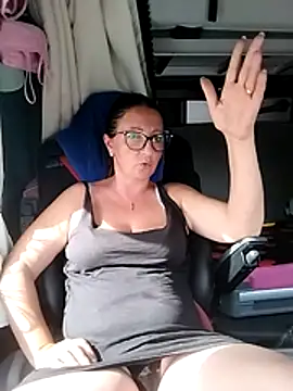 cuplubijoanna online show from July 7, 2026, 7:23 am