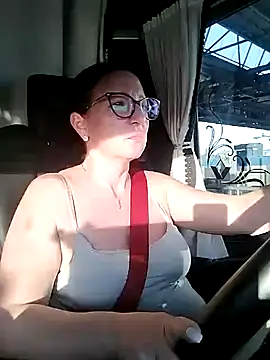 cuplubijoanna online show from March 19, 2026, 5:24 pm