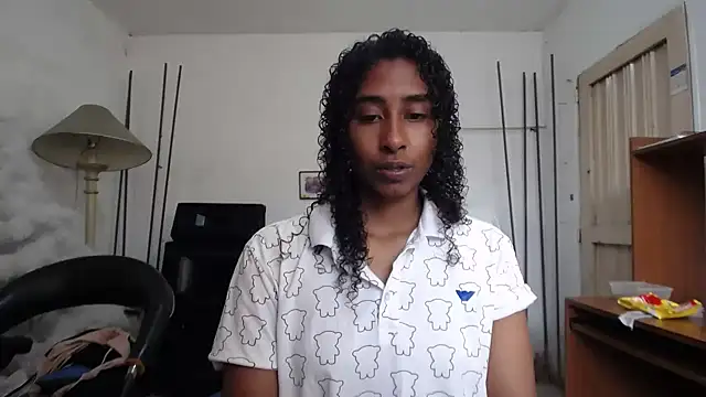 Snapshot of yohatinelly07 chatting on November 29, 2025, 4:29 pm yohatinelly07 online show from November 29, 2025, 4:29 pm