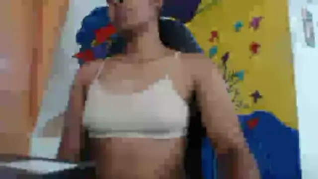 Snapshot of yohatinelly07 chatting on October 21, 2025, 9:47 pm yohatinelly07 online show from October 21, 2025, 9:47 pm