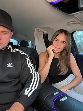 JuicyFruits93 online show from December 19, 2025, 3:14 pm