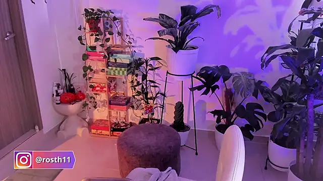 rossth1 online show from October 29, 2025, 7:35 pm