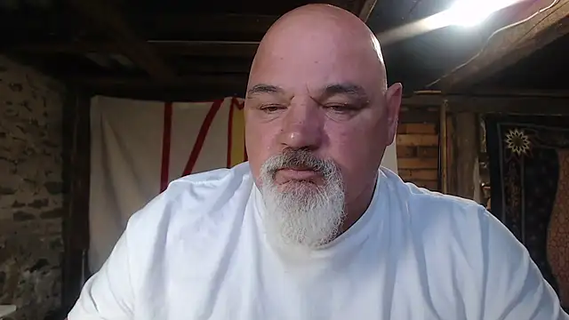 Newfiesausage1972 online show from July 23, 2026, 11:40 am