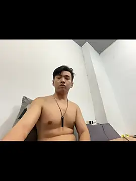 Adam XDZ online show from April 15, 2026, 11:38 am