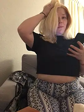 Snapshot of blndpolkadot chatting on January 30, 2025, 1:20 pm blndpolkadot online show from January 30, 2025, 1:20 pm