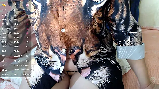 RoseStarr online show from October 29, 2025, 3:11 pm