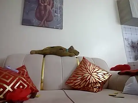 hoely grail01 online show from March 16, 2026, 7:27 pm