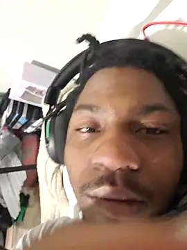 Snapshot of gaimov3r2024 chatting on September 12, 2025, 9:20 am gaimov3r2024 online show from September 12, 2025, 9:20 am