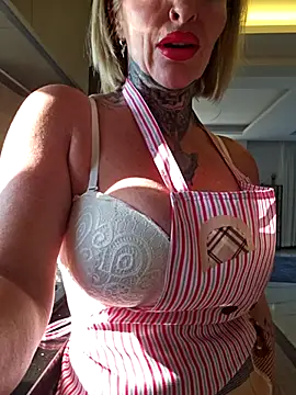 YourMommyBlair online show from March 7, 2025, 6:35 am