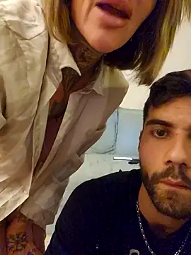 Snapshot of YourMommyBlair chatting on November 25, 2025, 3:56 pm YourMommyBlair online show from November 25, 2025, 3:56 pm