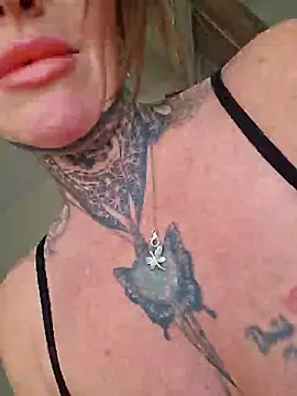 YourMommyBlair online show from January 29, 2025, 10:27 am