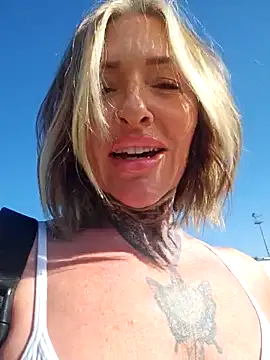 Snapshot of YourMommyBlair chatting on November 15, 2025, 11:14 am YourMommyBlair online show from November 15, 2025, 11:14 am