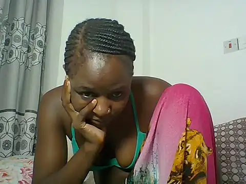 Snapshot of Chocolateskin4 chatting on June 1, 2026, 8:41 pm Chocolateskin4 online show from June 1, 2026, 8:41 pm