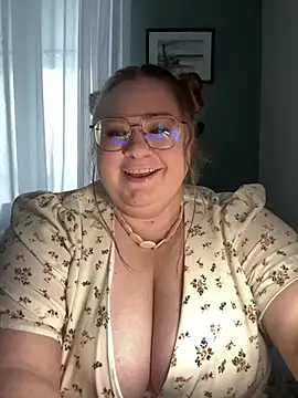 Snapshot of Chloe_WS chatting on February 6, 2025, 12:15 pm Chloe WS online show from February 6, 2025, 12:15 pm