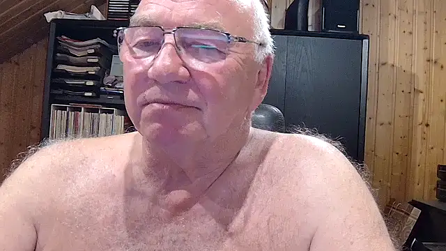 biggandybig online show from April 15, 2026, 11:05 pm