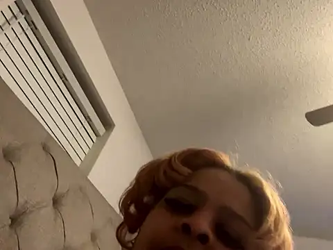 Missredboneo12 online show from November 3, 2025, 4:39 am