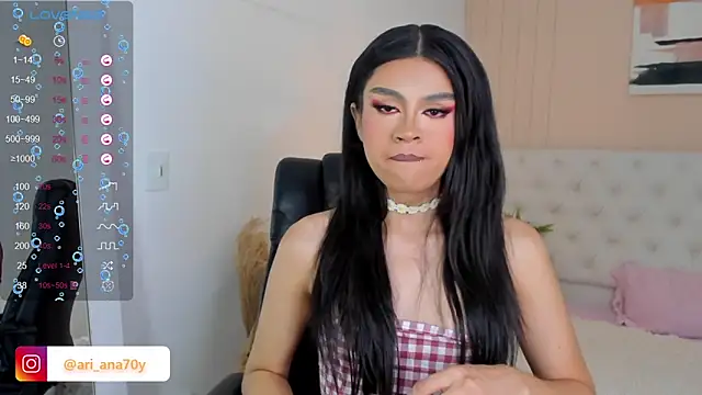 LOISE-XX online show from March 19, 2026, 6:02 am