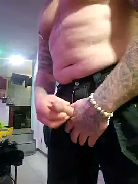 Snapshot of RomWoolf chatting on January 14, 2025, 9:51 pm RomWoolf online show from January 14, 2025, 9:51 pm