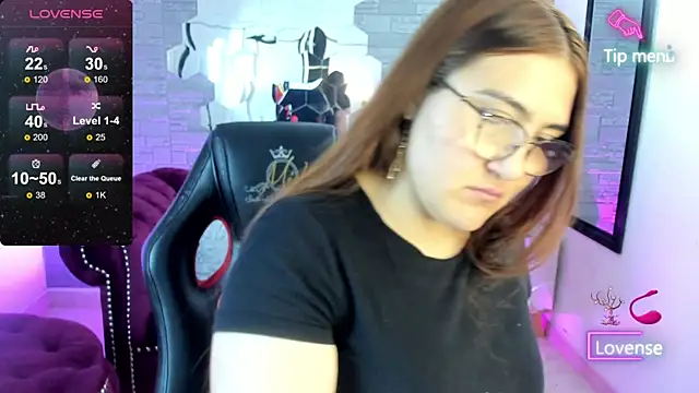 conniejames m online show from December 18, 2025, 12:31 pm