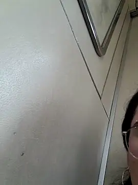 atenealovve 77 online show from February 4, 2026, 7:53 pm