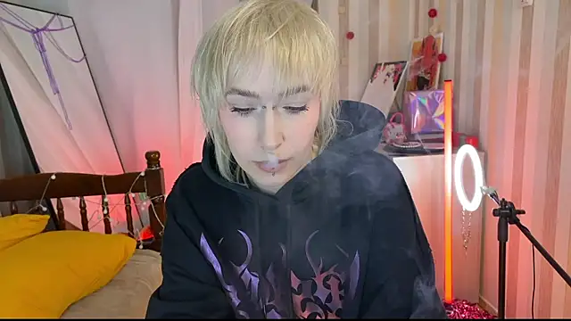 EmmyAmbros online show from February 28, 2026, 5:45 pm