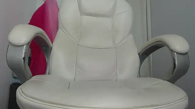 Snapshot of paiper_halliwey chatting on March 9, 2025, 12:31 am paiper halliwey online show from March 9, 2025, 12:31 am