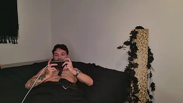 JackDesFeux online show from November 4, 2025, 8:40 am