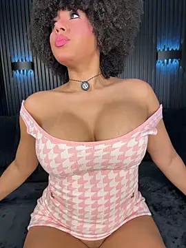 Snapshot of kendall_coxx chatting on July 6, 2026, 3:03 pm kendall coxx online show from July 6, 2026, 3:03 pm