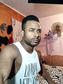 Snapshot of Ladybugycat chatting on February 27, 2025, 3:40 am Ladybugycat online show from February 27, 2025, 3:40 am