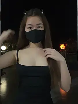 BabyThree  online show from March 28, 2026, 3:02 pm