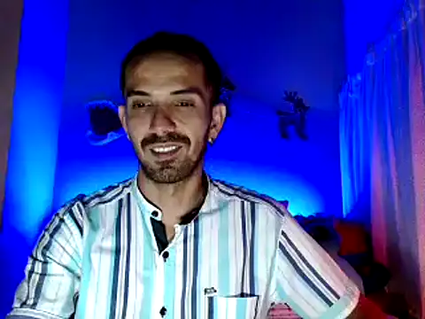 Snapshot of Tomas_Tylor chatting on December 23, 2024, 2:02 am Tomas Tylor online show from December 23, 2024, 2:02 am