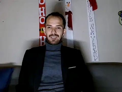 Snapshot of Tomas_Tylor chatting on December 22, 2024, 3:22 am Tomas Tylor online show from December 22, 2024, 3:22 am