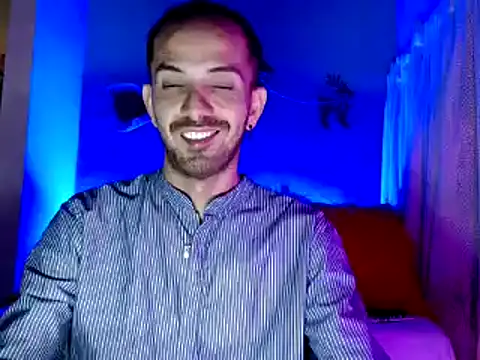 Snapshot of Tomas_Tylor chatting on December 20, 2024, 2:41 am Tomas Tylor online show from December 20, 2024, 2:41 am