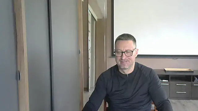 Snapshot of HarrySnake chatting on October 15, 2025, 6:54 am HarrySnake online show from October 15, 2025, 6:54 am