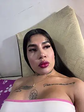 Snapshot of saragill323 chatting on February 22, 2025, 7:25 pm saragill323 online show from February 22, 2025, 7:25 pm