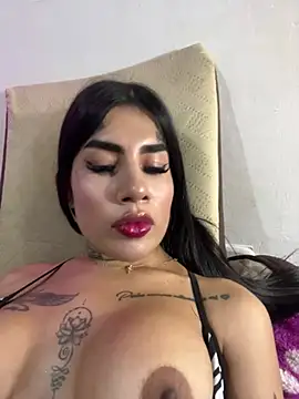 Snapshot of saragill323 chatting on February 22, 2025, 1:44 am saragill323 online show from February 22, 2025, 1:44 am