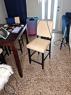 ladycreamypr2 online show from April 1, 2026, 8:17 pm