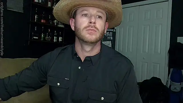 chillinthemosttt online show from December 6, 2024, 4:19 am