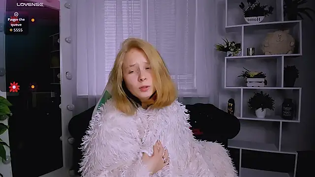 Snapshot of Ketrin_n_ chatting on November 10, 2025, 6:07 am Ketrin n online show from November 10, 2025, 6:07 am