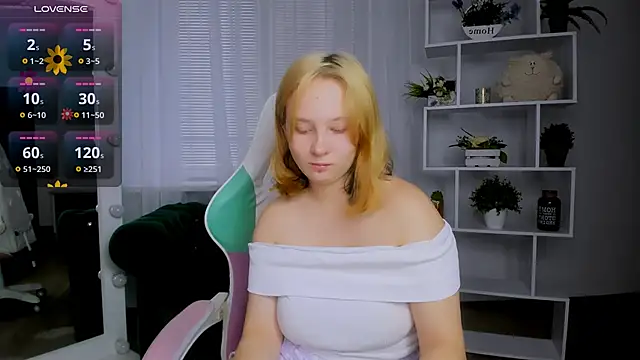 Snapshot of Ketrin_n_ chatting on December 4, 2025, 6:12 am Ketrin n online show from December 4, 2025, 6:12 am