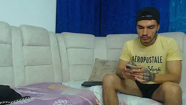 Hot Sharks  online show from March 3, 2026, 7:59 am