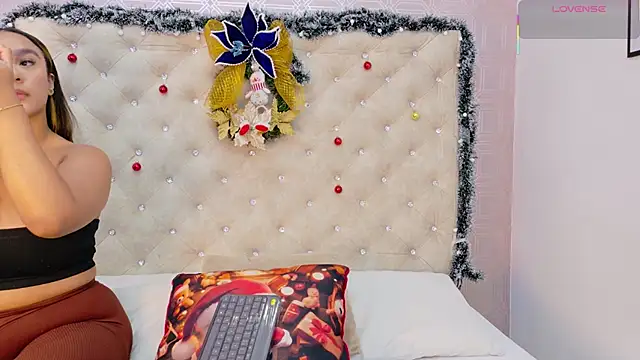 Sara Desire online show from November 28, 2025, 12:38 pm