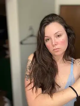 Snapshot of Blaze_Baby chatting on February 4, 2026, 3:29 pm Blaze Baby online show from February 4, 2026, 3:29 pm