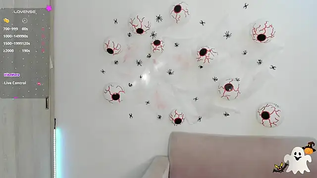 Lilacutte  online show from October 28, 2025, 8:41 pm