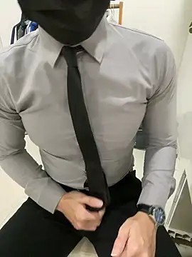 harrylouis1357 online show from March 10, 2025, 12:49 pm