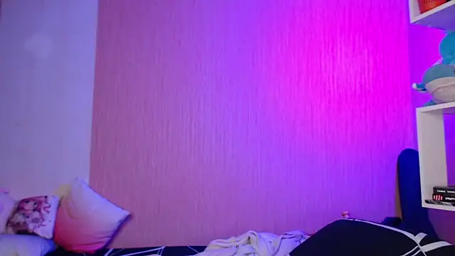 Snapshot of ur_kitty__ chatting on September 22, 2025, 1:28 pm ur kitty online show from September 22, 2025, 1:28 pm