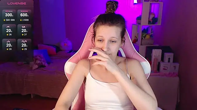 Snapshot of ur_kitty__ chatting on January 13, 2025, 4:08 pm ur kitty online show from January 13, 2025, 4:08 pm